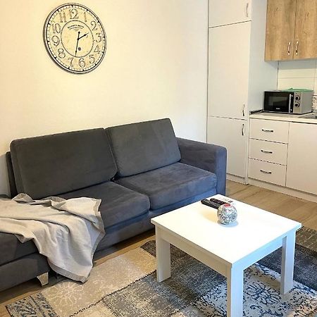 Apartment In The New Bazaar Of Tirana - Hana Blu Bagian luar foto
